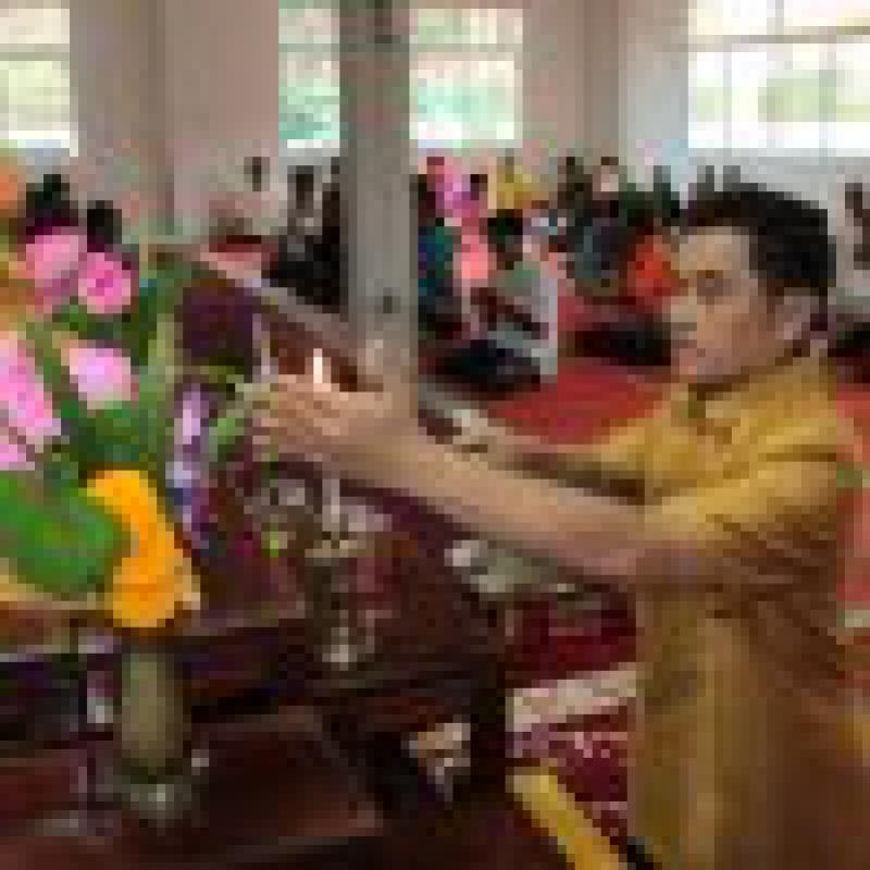 ทำบุญขึ้นอาคารสำนักงานเทศบาลตำบลศรีธาตุ (19 ภาพ)